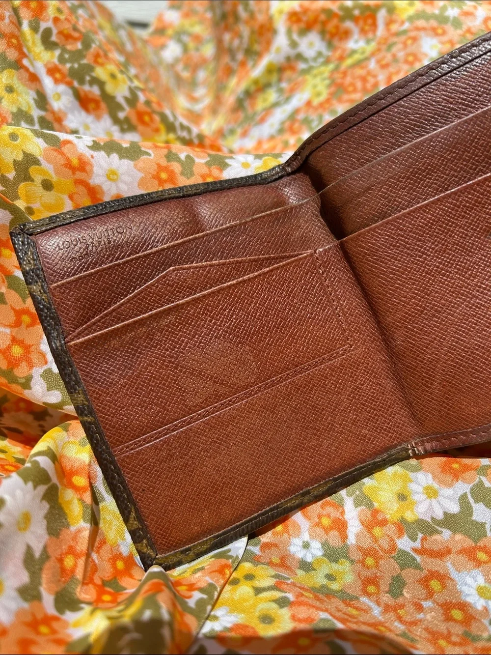 Louis Vuitton Tri-fold Wallet COA Included - Picture 5 of 16